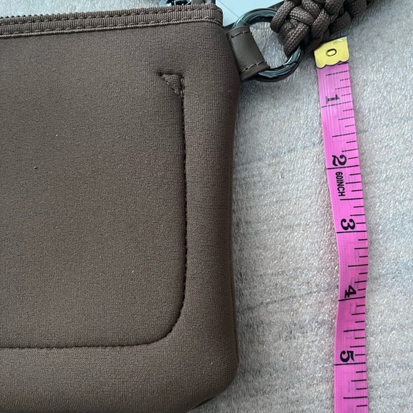 Athleta Revive Revive Zip Pouch Brown Wristlet - Picture 6 of 7